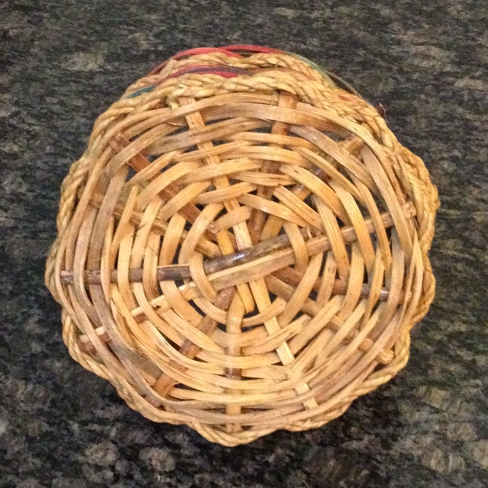 Handwoven Basket with Handle - Picture 3 of 3
